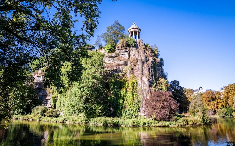 Parque Buttes-Chaumont - Fonte: Vivre Paris