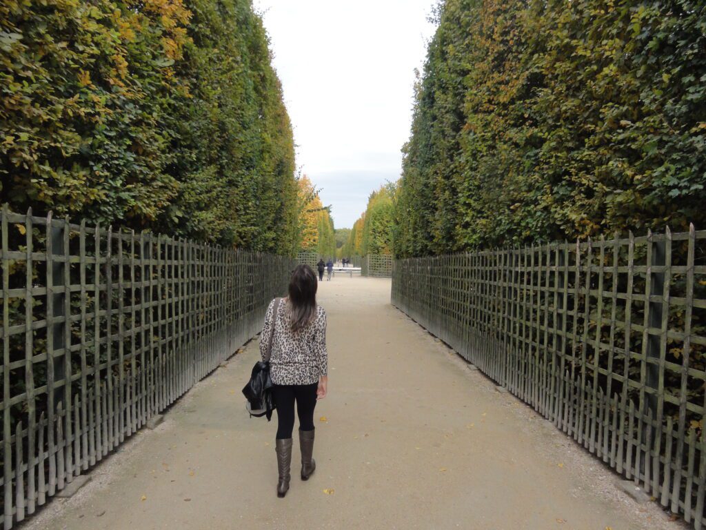 Use sapatos confortáveis para explorar os jardins de Versalhes