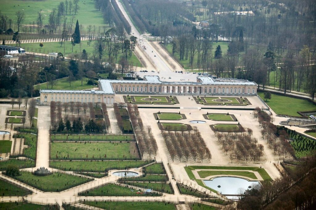 Área do palácio Grand Trianon na propriedade de Versalhes - Fonte: Pinterest