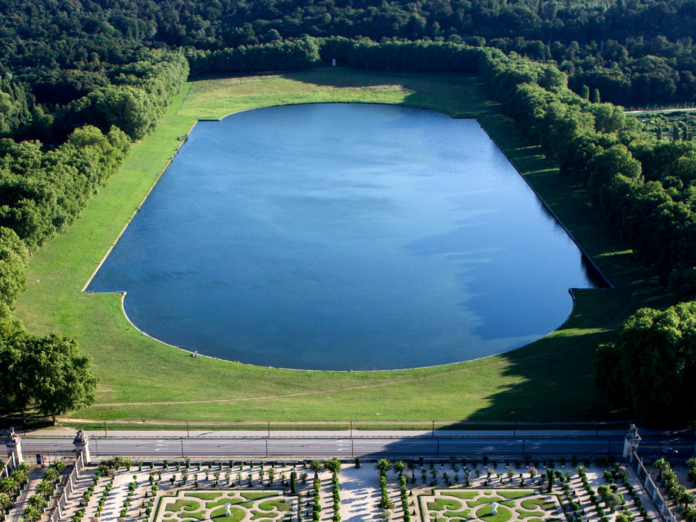 Lago da Guarda Suíça - Fonte: Versailles