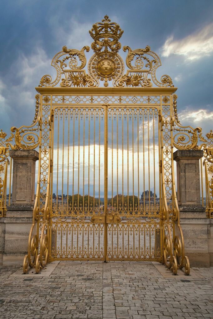 As principais salas do Palácio de Versalhes: o Portão Real - Fonte: Pixabay