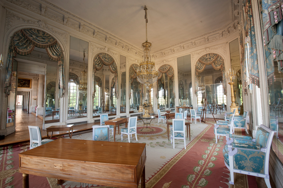 A Sala dos Espelhos do Grand Trianon em Versalhes - Versailles