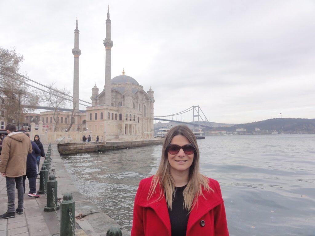 Uma ponte ligando a Europa e a Ásia: só em Istambul!