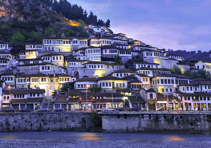 Berat: cidade das mil janelas - Pinterest