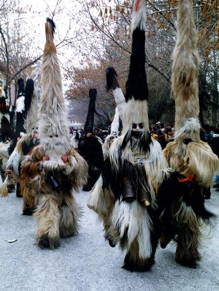 Kukeri Bulgária_Pinterest