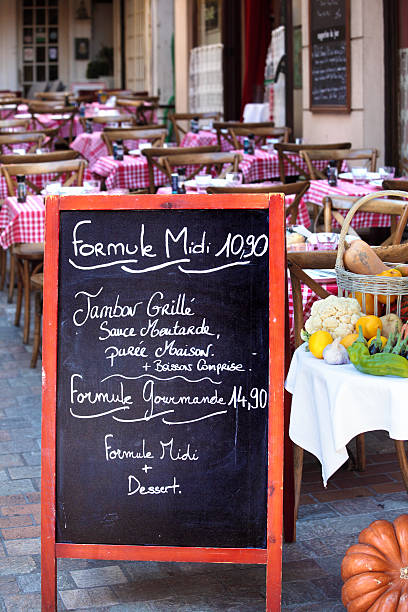 Menu Pirx Fixe na França - iStock