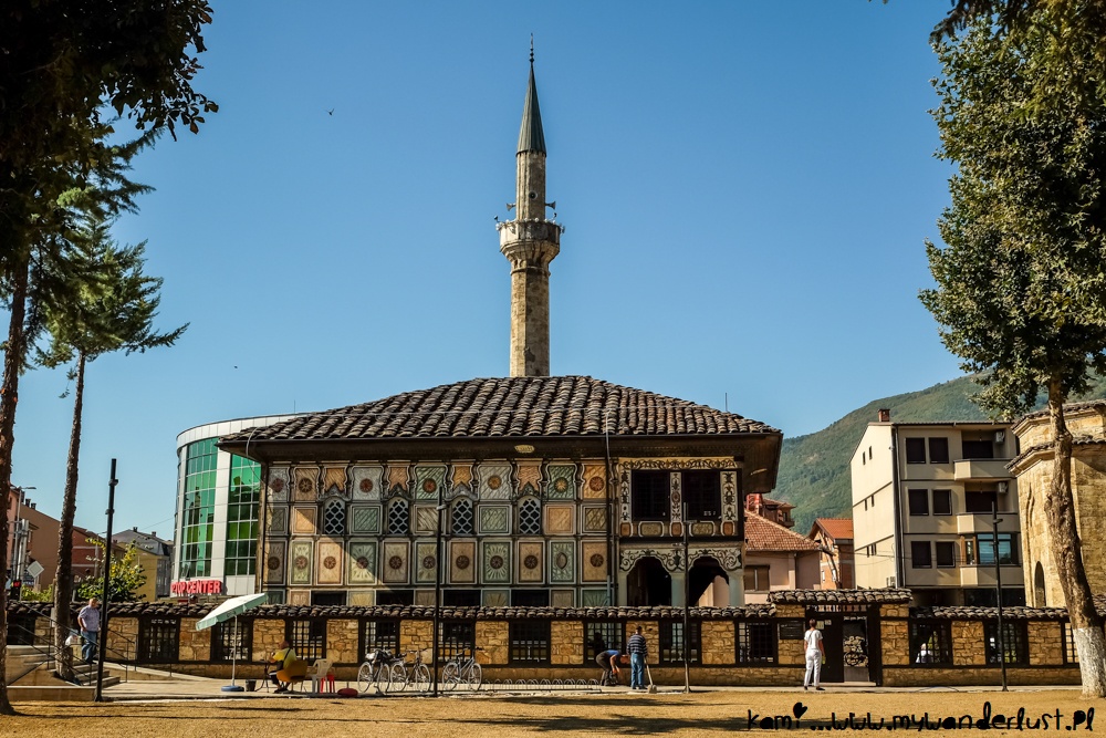 A mesquita pintada de Tetovo - Fonte: Kami and the Rest of the World
