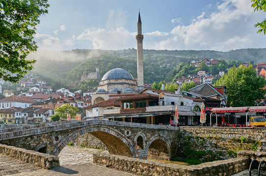 A linda Prizren, no Kosovo - Adobe Stock