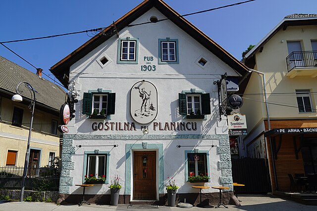 Restaurantes na Eslovênia - Fonte: Wikimedia Commons