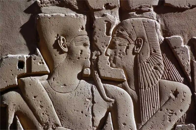 Beijos no Egito: melhor evitar! - Fonte: X.com