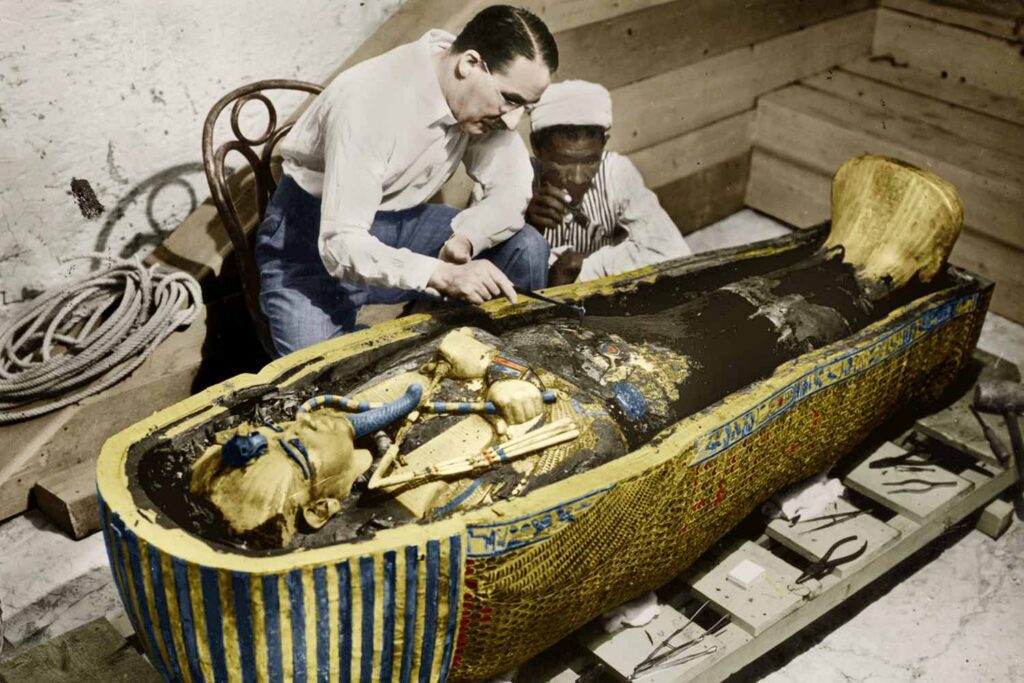 Howard Carter descobrindo a tumba de Tutancamon - ThoughtCo