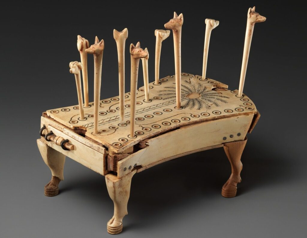 Jogos de tabuleiros dos antigos egipcios - Fonte: ThoughtCo