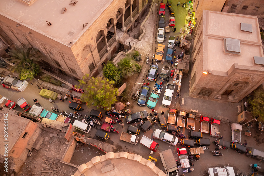 O trânsito no Egito - Adobe Stock