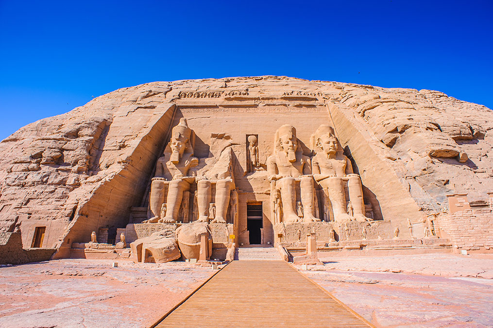 Templo de Abu Simbel no Egito - Luxor and Aswan Travel