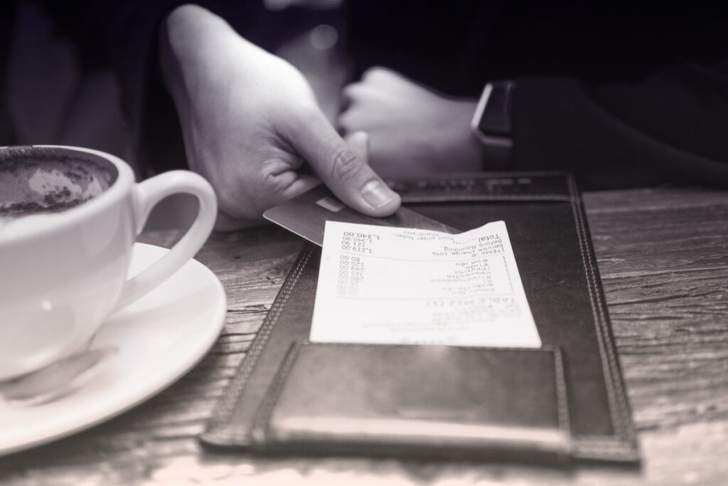 Dividindo a conta nos restaurantes da França - Eater