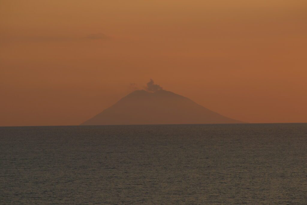 Vulcão Stromboli - Ted e Talita