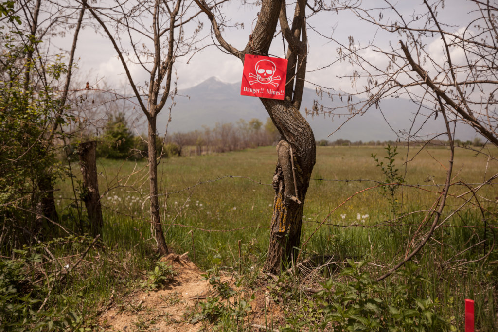 Alertas de minas terrestres no Kosovo - GlobalGiving