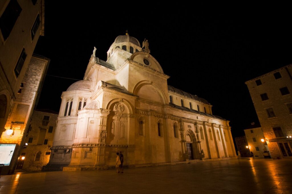 Catedral de São Tiago em Sibenik na Croácia - Visit Sibenik