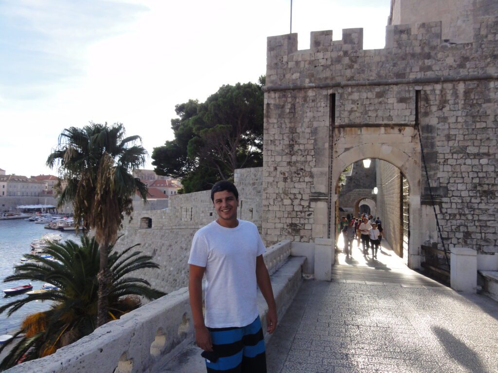 Passamos pelo mesmo portão, Cersei...tamo junto!