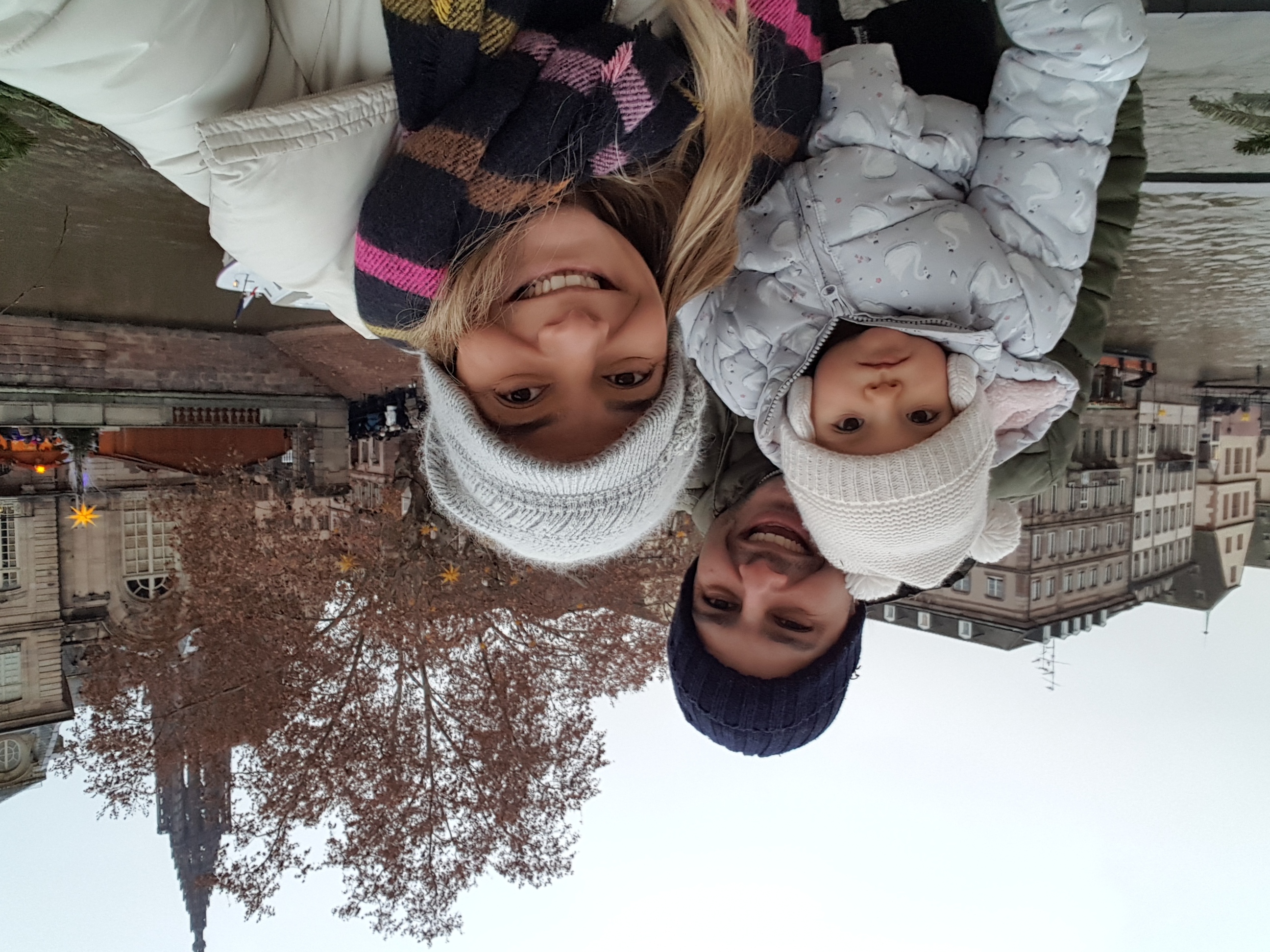 Família explorando a cultura incrível da região de Alsácia e Lorena