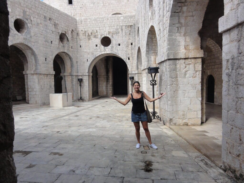 A emoção de reconhecer cada cantinho desse forte nas cenas de GoT...