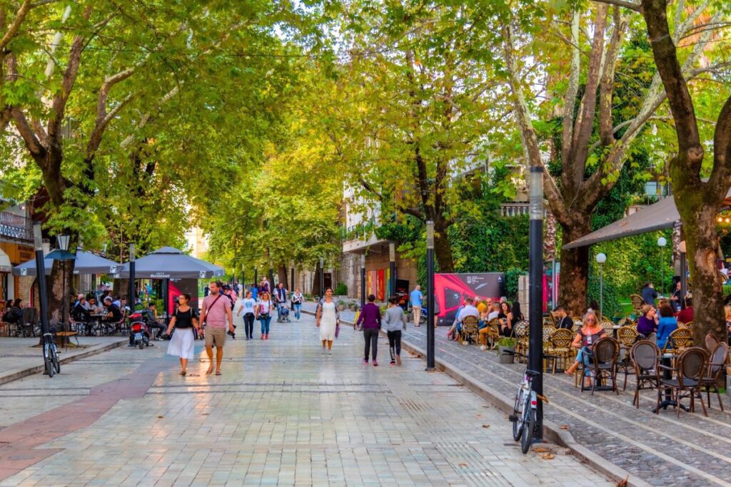 Horário comercial na Albânia - TourScanner