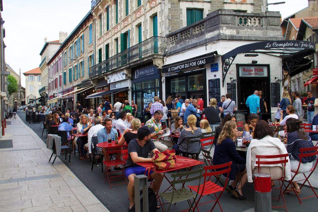 Horário comercial na França - Mokum Surf Club