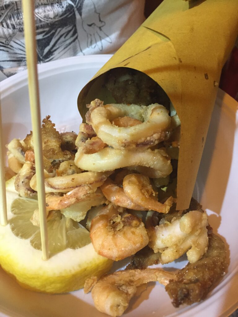 Cones de camarão, lula e polvo - Talita e Ted