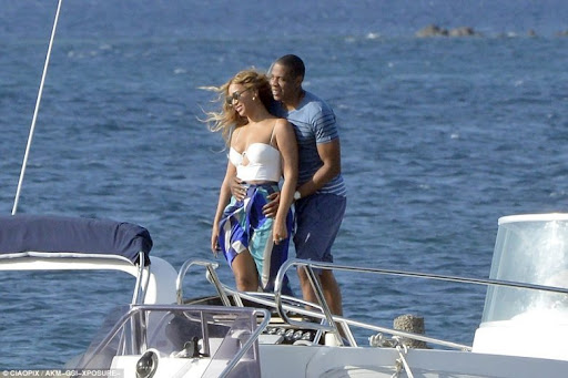 Jay Z e Beyonce viajando - Celebs On Yachts
