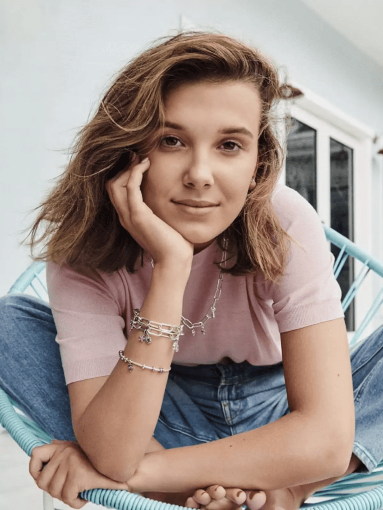 Millie Bobby Brown - Menina Shoes