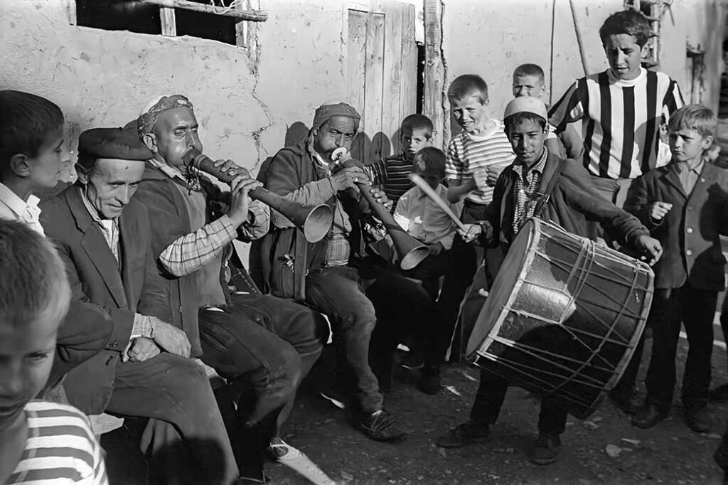 Música do Kosovo - OzOutback