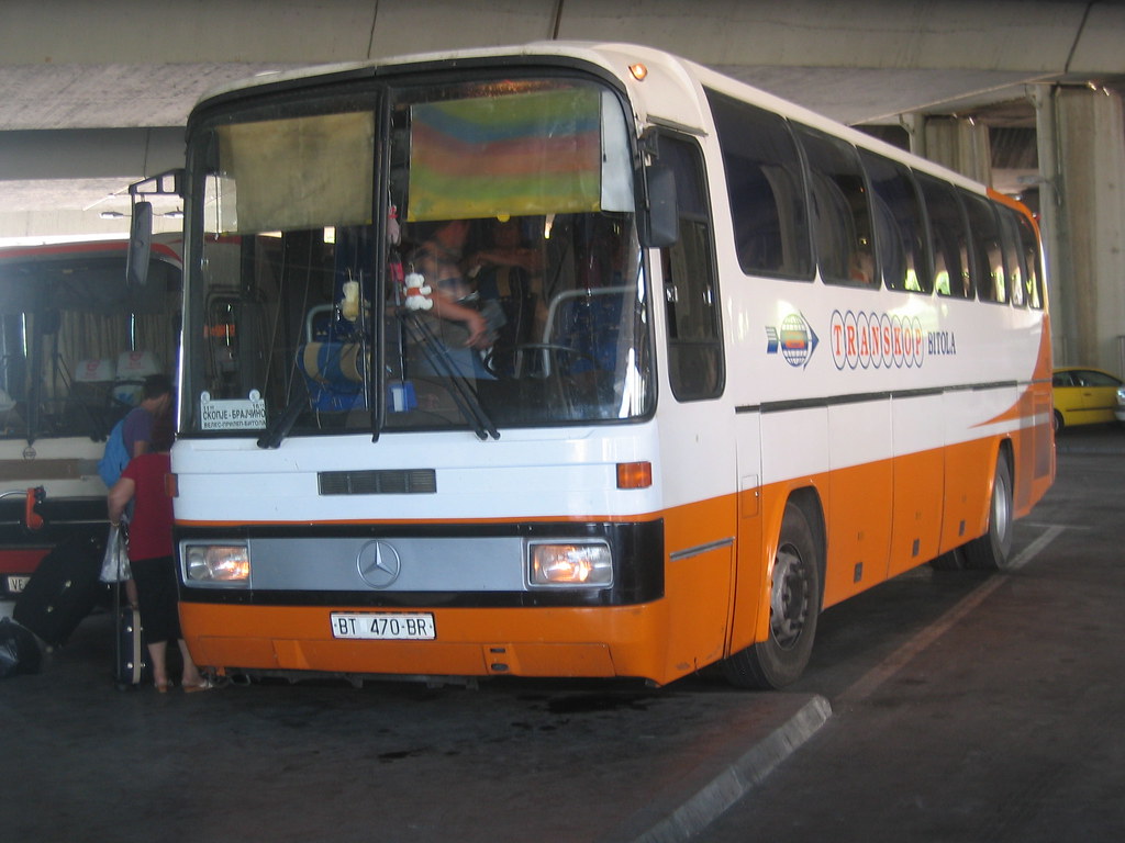 Ônibus internacional da Macedonia rumo ao Kosovo - Flickr