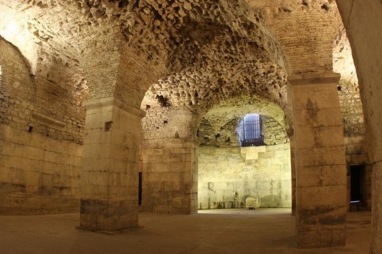 Salões subterrâneos do Palácio de Diocleciano - TripAdvisor