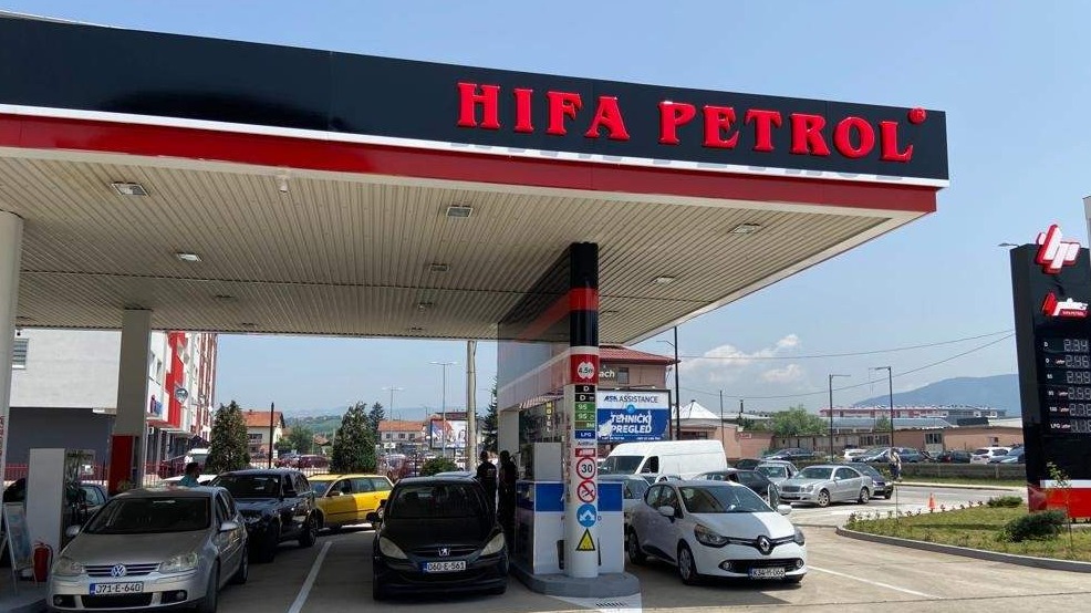Posto de gasolina na Bósnia - Hifa Petrol
