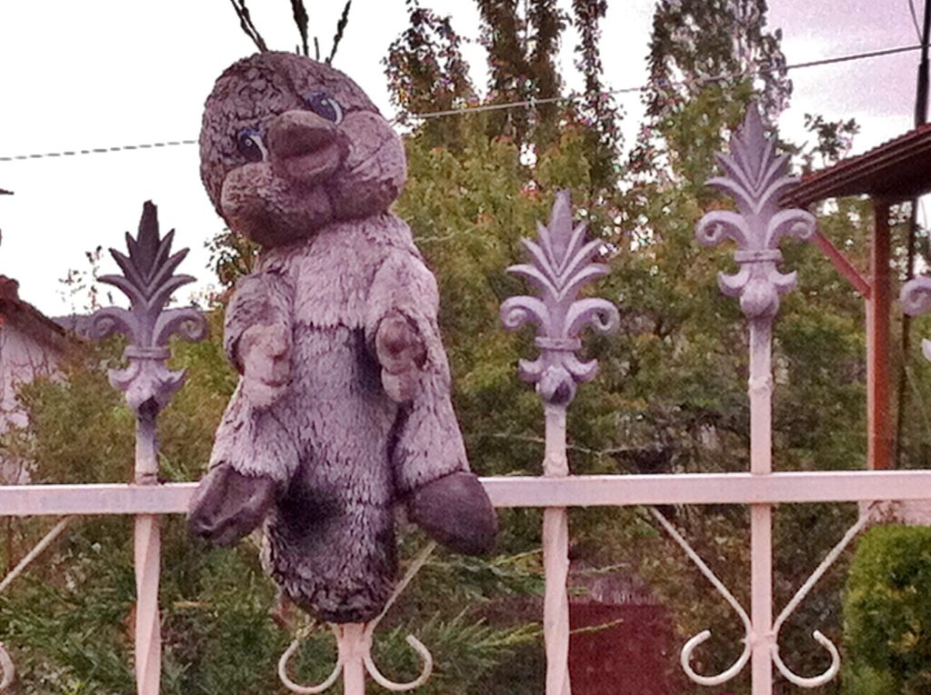 Superstição albanesa - From Albania with Love