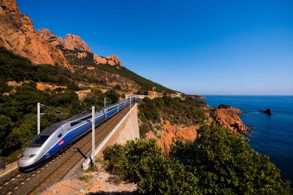 Transporte na França - Viagens de trem pelo país - TripSavvy
