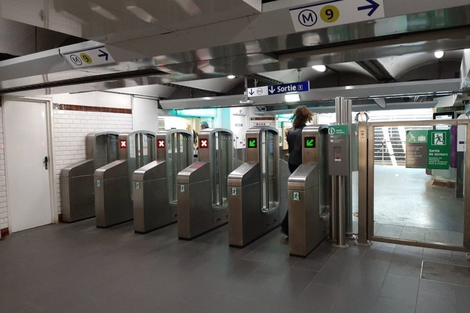 Catracas do transporte publico de Paris - ActuFR