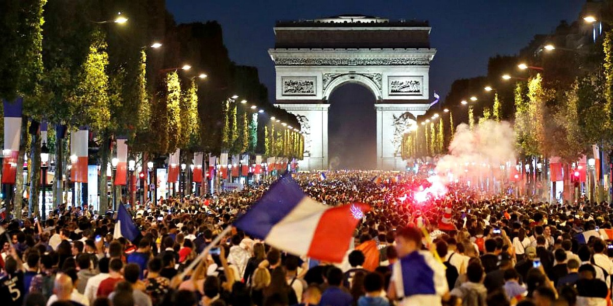 Celebrações pelo Dia da Bastilha em Paris - Travel Squire