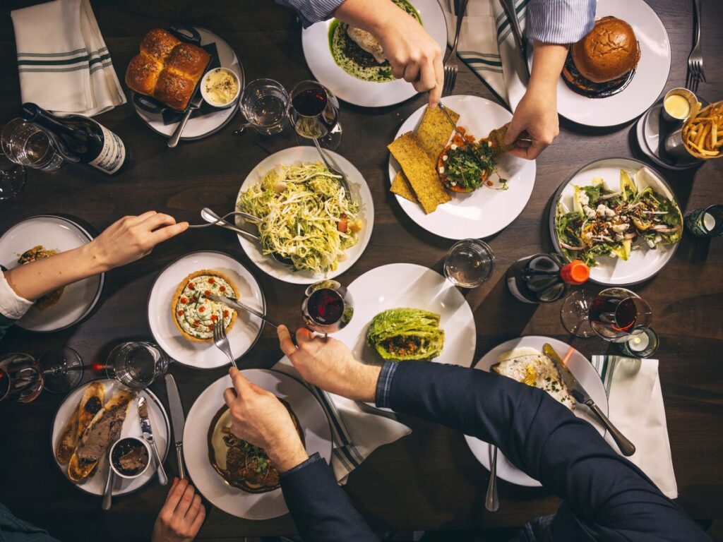 Regras de etiqueta na culinaria francesa: até a ordem dos pratos importa - Eater Chicago