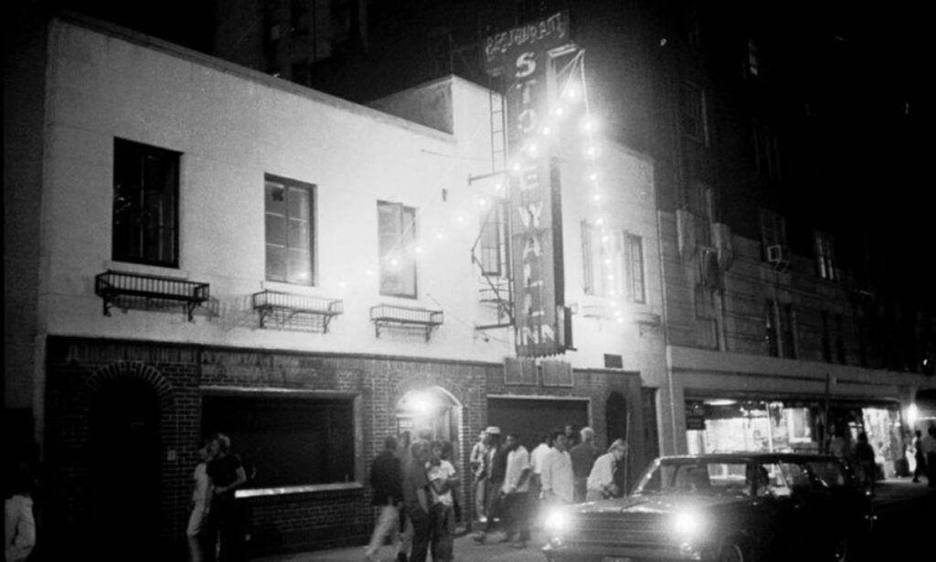 Stonewall Inn - O Globo
