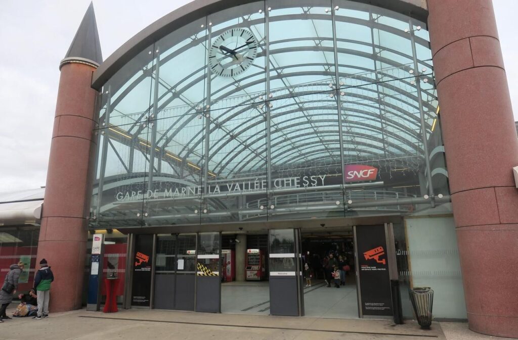 Estação de trem Disneyland Paris Marne La Vallee Chessy - Le Parisien