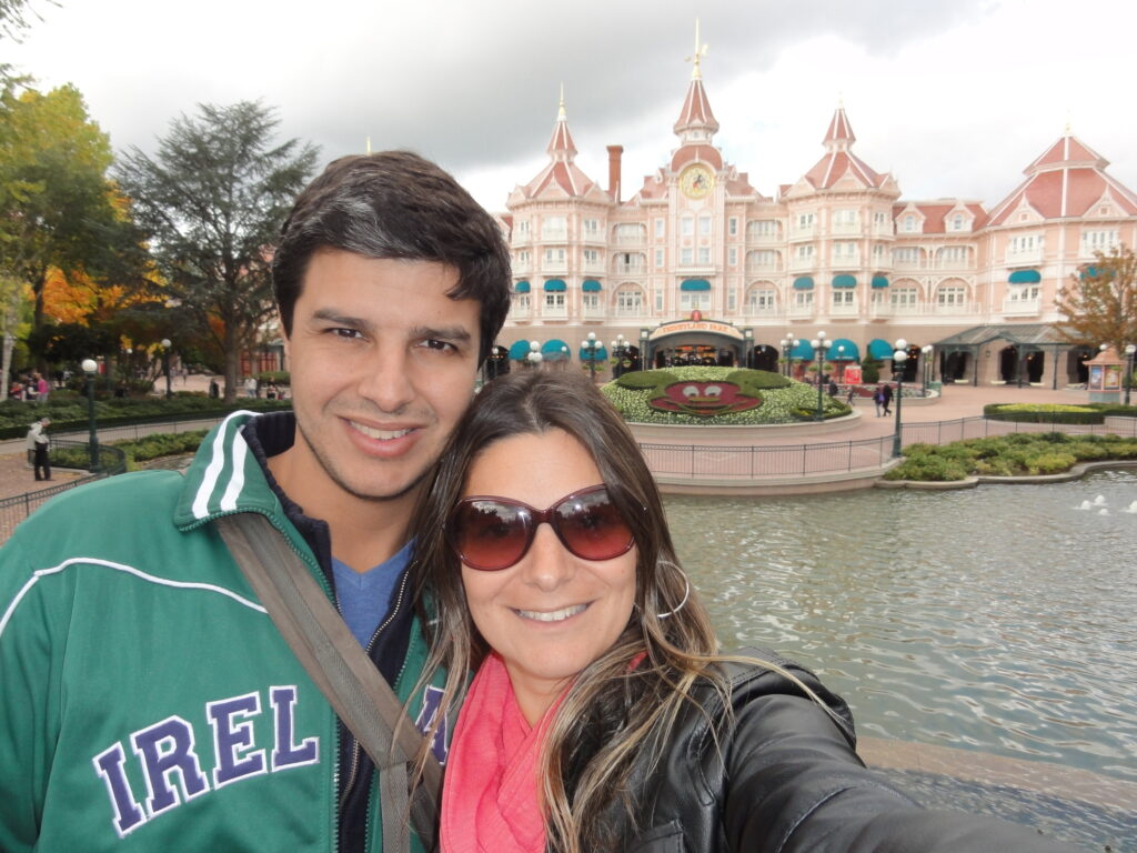 Família aproveitando a Disneyland Paris