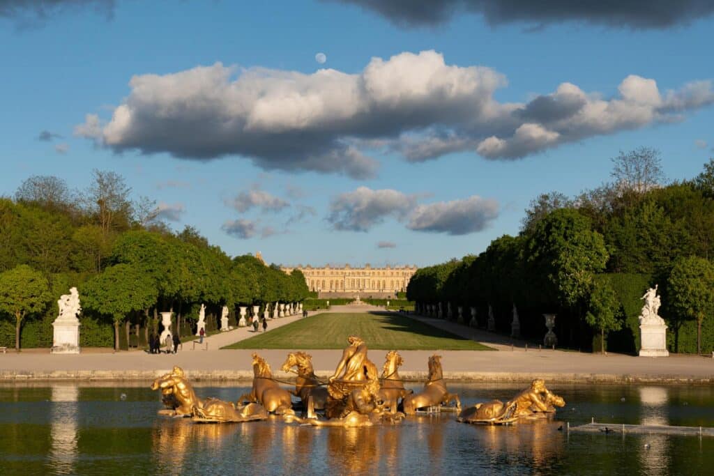Fonte de Apolo no Palácio de Versalhes - Fonte: Versailles