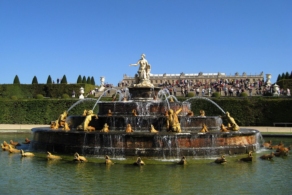 Fonte de Latona nos Jardins de Versalhes - Flickr