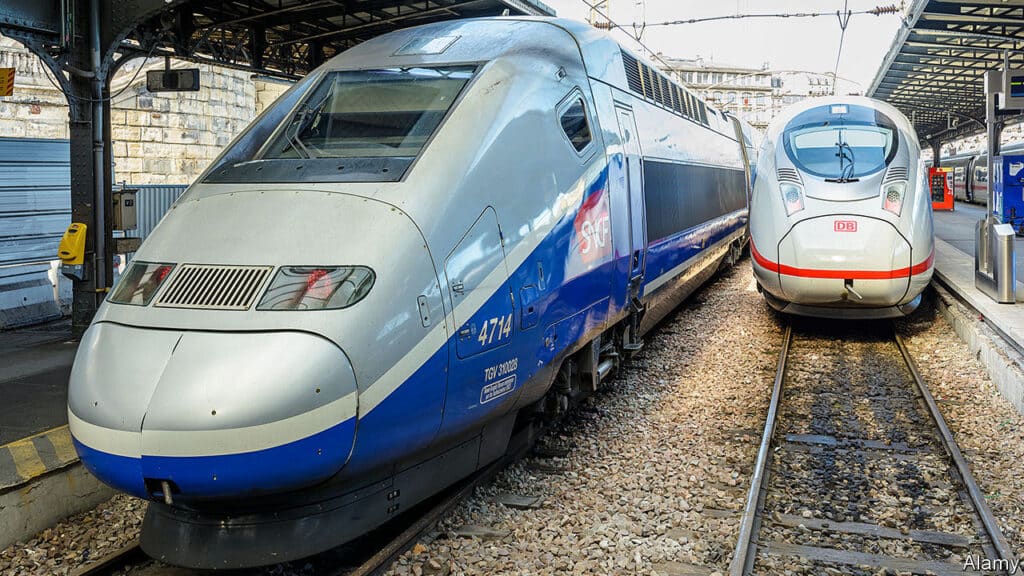 Como chegar em Versalhes: Trem - Micoope