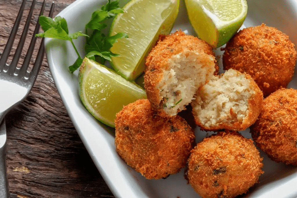 Bolinho de Bacalhau Portugual - Viva Decora