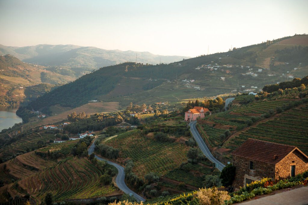 Estradas sinuosas em Portugal - Our Travel Soup