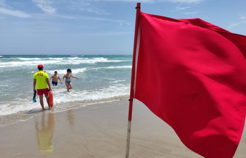 Praias da Espanha com bandeira vermelha - Murcia Today