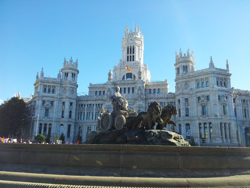 Praça de Cibeles em Madrid - Magu Mathias