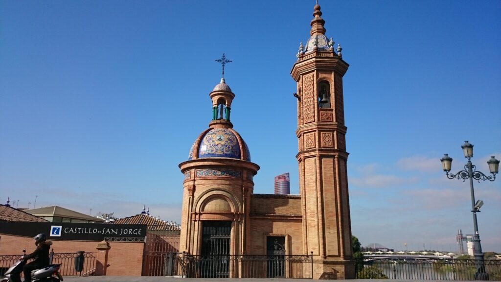 O "Castelo de São Jorge" em Triana, Sevilha - Magu Mathias